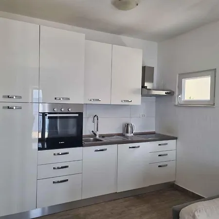 1 Apartman *